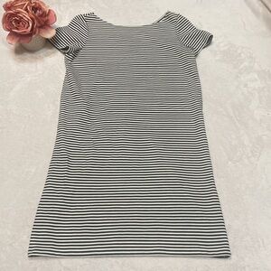 LAFAYETTE 148 New York Size M Black & White Striped Dress